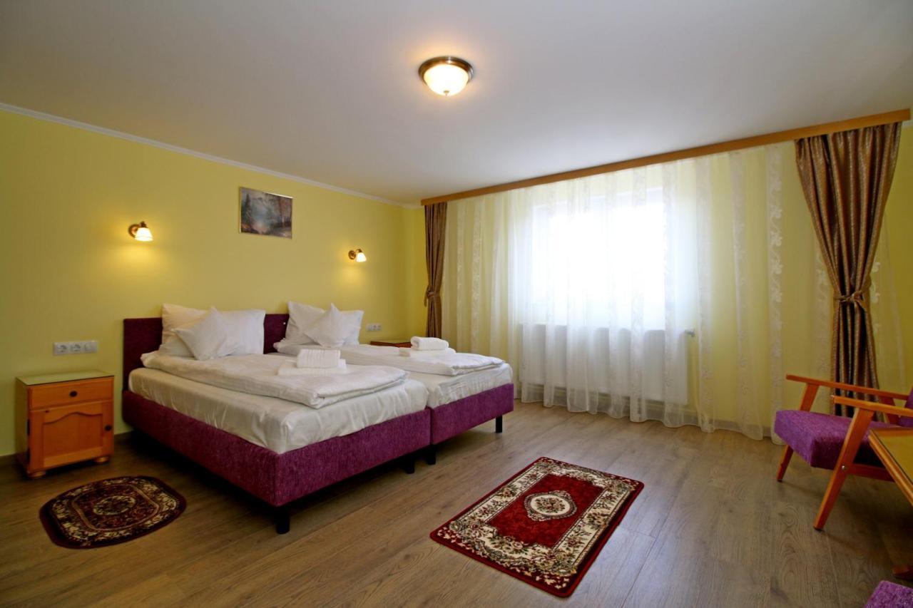 Pensiunea Nelu & Klein Sibiu Exteriör bild